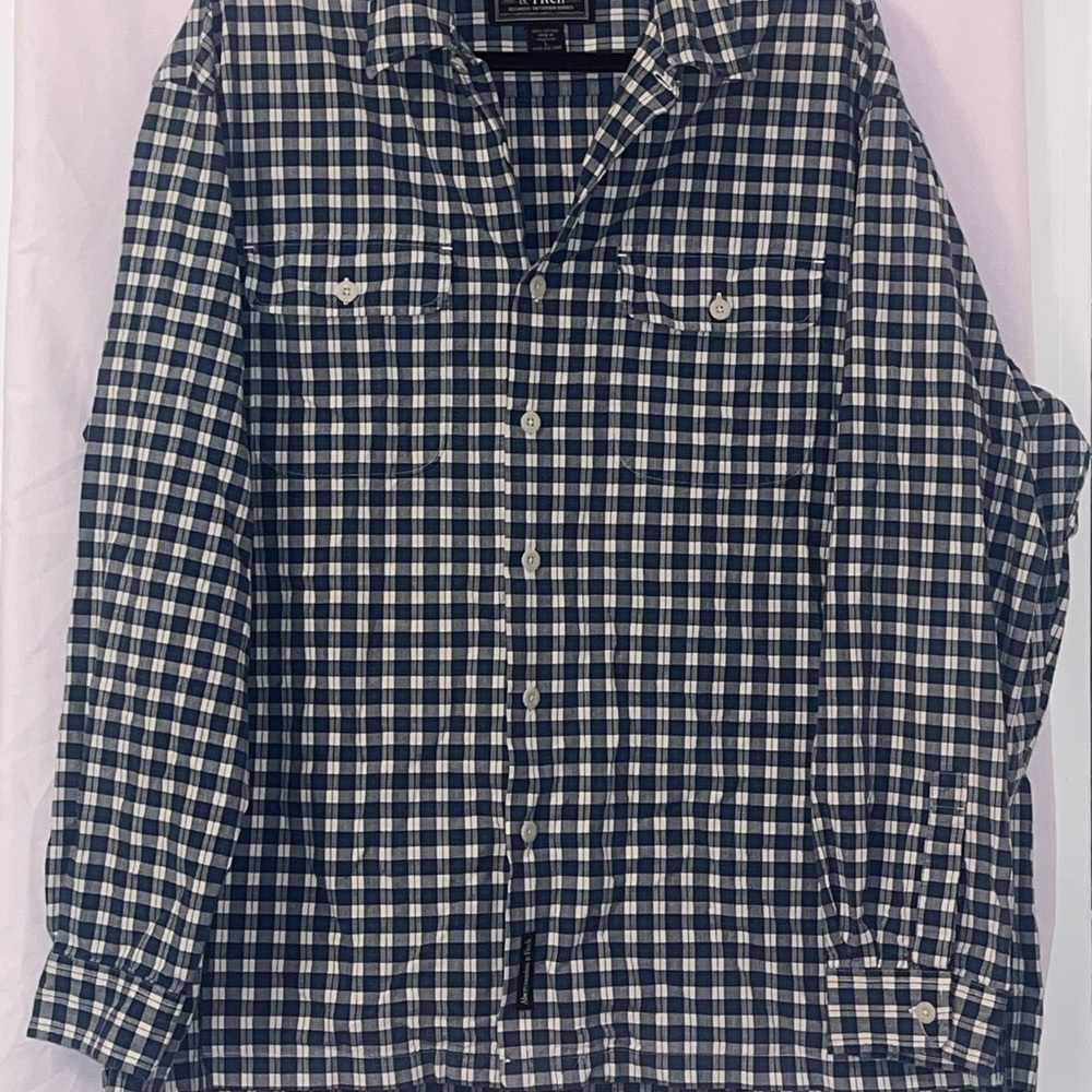 Abercrombie & Fitch Checkered Button-Up Shirt
